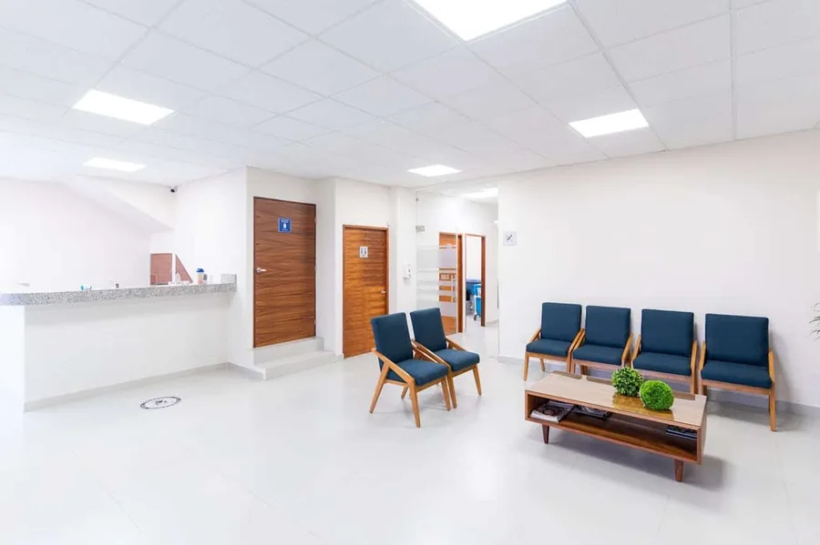 Nettoyage de cabinet médical et espaces d'accueil à Bordeaux — salle d'attente impeccable